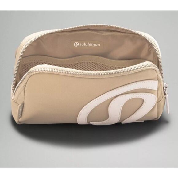 Lululemon Everywhere Belt Bag Trench/White Opal 1L (New With Tags NWT Authentic - Picture 4 of 10